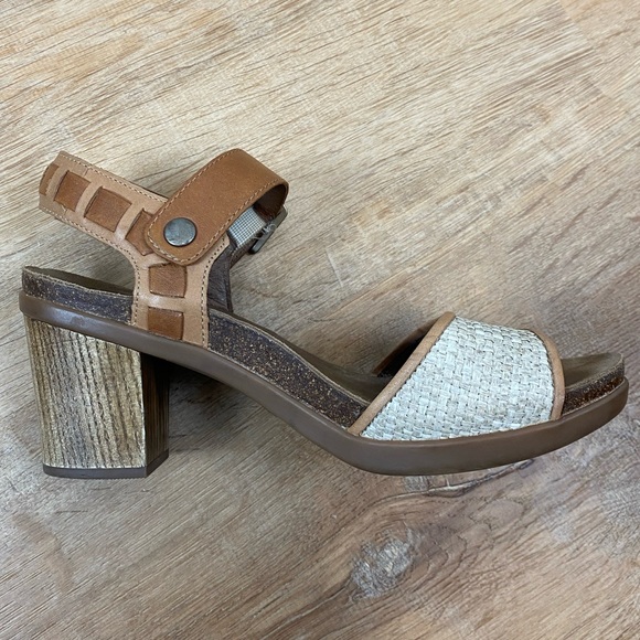 Dansko Tan Leather Sandals Wooden Block Heel Slingback Sandals Size 38 - Picture 7 of 8